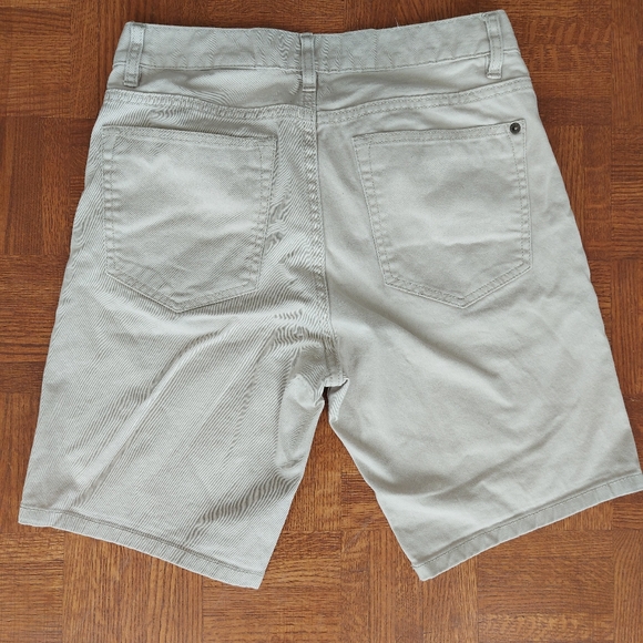 H&M Slim fit shorts - Picture 2 of 3